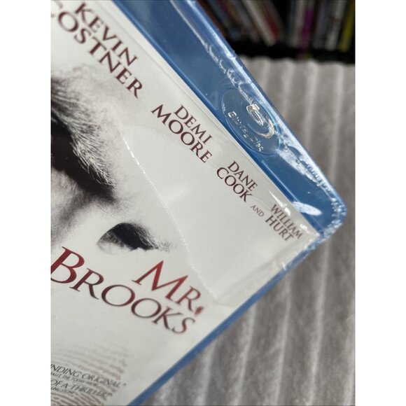 Mr. Brooks (Blu-ray) Kevin Costner, Demi Moore OOP - New, Torn Shrinkwrap - Picture 4 of 4